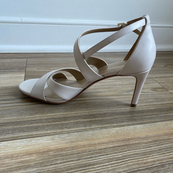 Michael Kors Beige Sandals - Picture 3 of 14